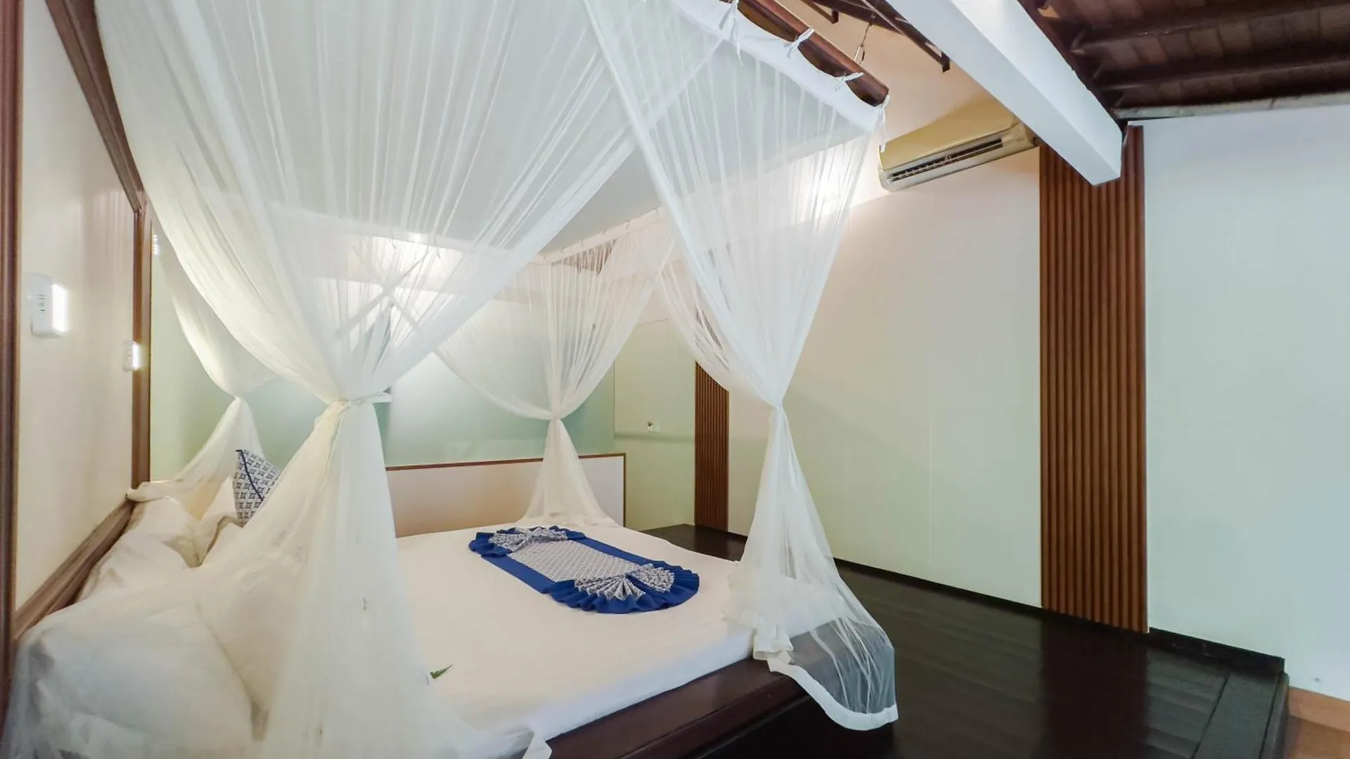 Ubud Sari Health Resort 3*,