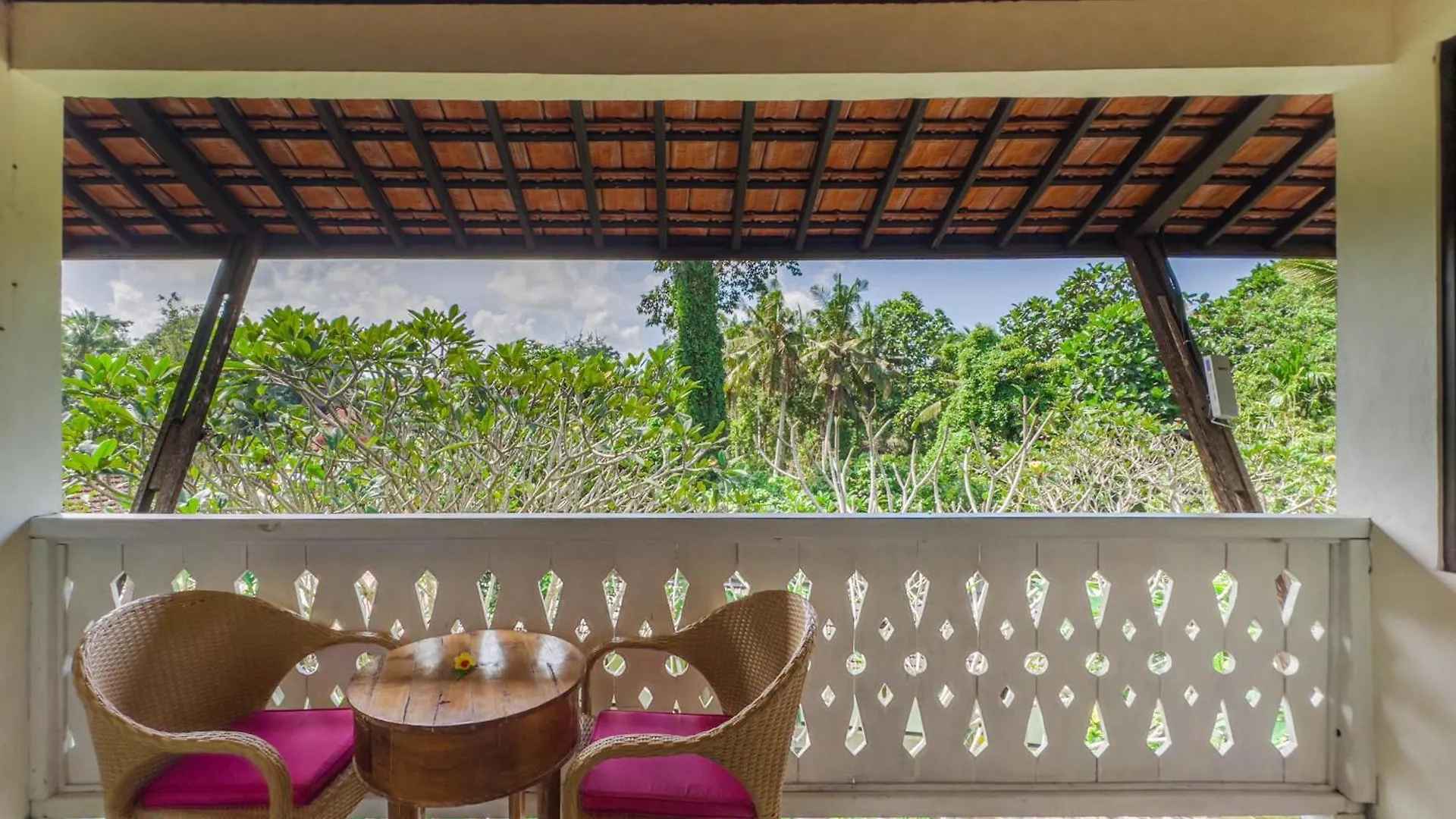 Ubud Sari Health Resort 3*,